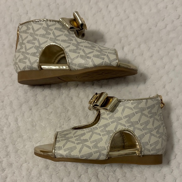 Michael Kors Baby Tilly DAHNIA Sandals, Size 5, Color Vanilla - Picture 5 of 8